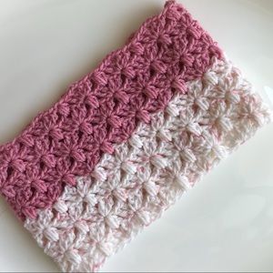 Two tone handmade scarf! ***Free 🎁 w/purchase***